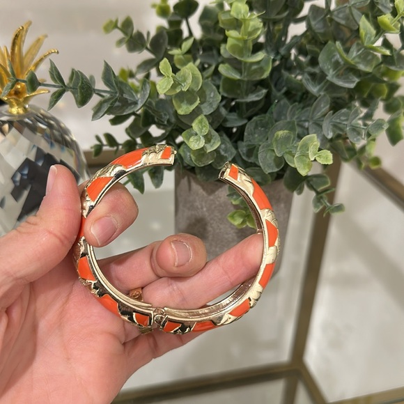 Cache Orange Bangle - Picture 8 of 8